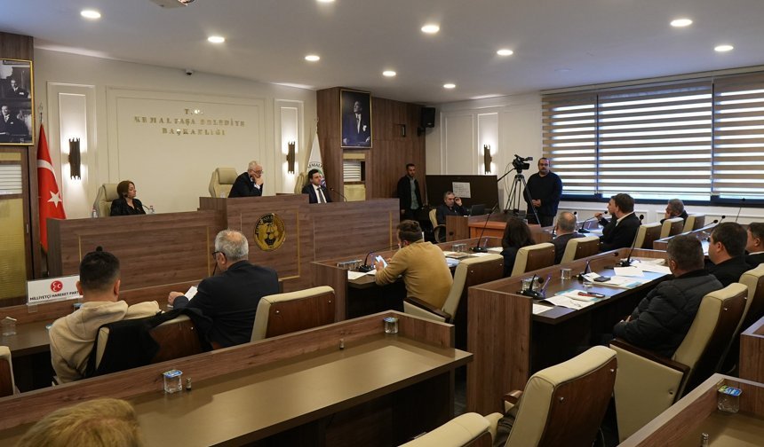 Kemalpaşa’da faaliyet raporu kabul edildi: Daha özgüvenli bir belediyeyiz