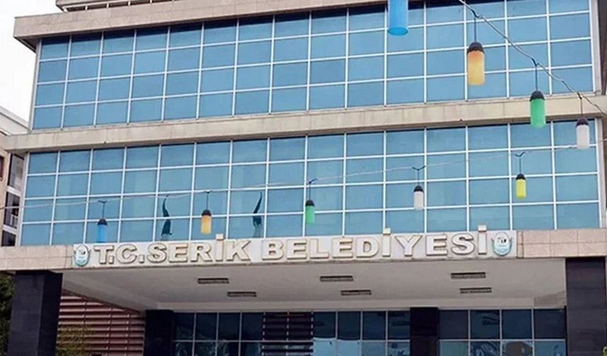 Serik Belediye binasına silahlı saldırı: Şüpheli yakalandı