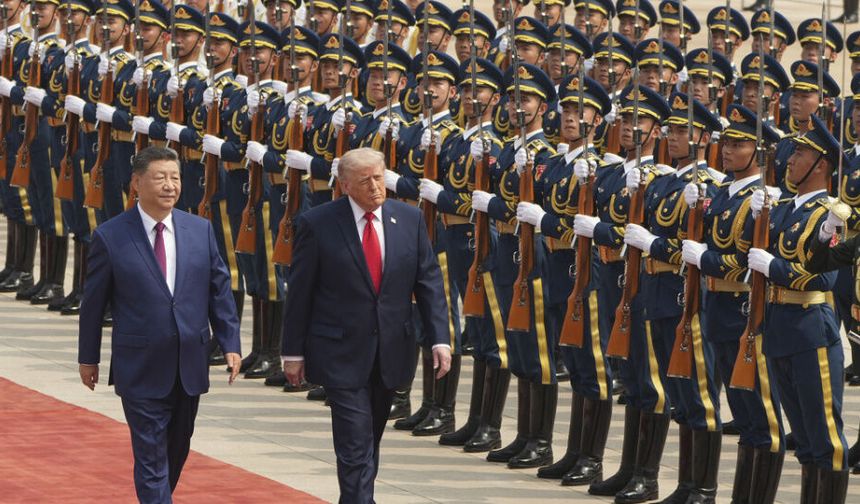 Yıllar sonra gelen ziyaret... Trump Xi ile Pekin'de bir arada