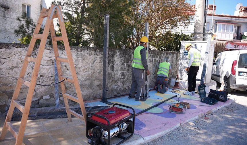 Çeşme Belediyesi'nden trafik güvenliği için yenilikçi dokunuş