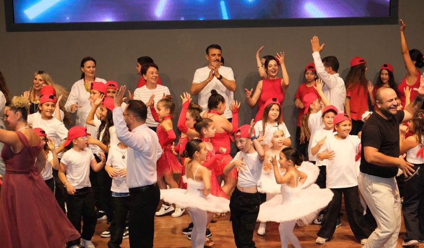 Dikili’de 7’den 70’e sanat coşkusu