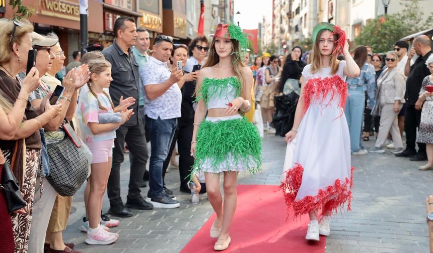 Karşıyaka’da Çevre Günü şöleni: Atıklar sanata dönüştü