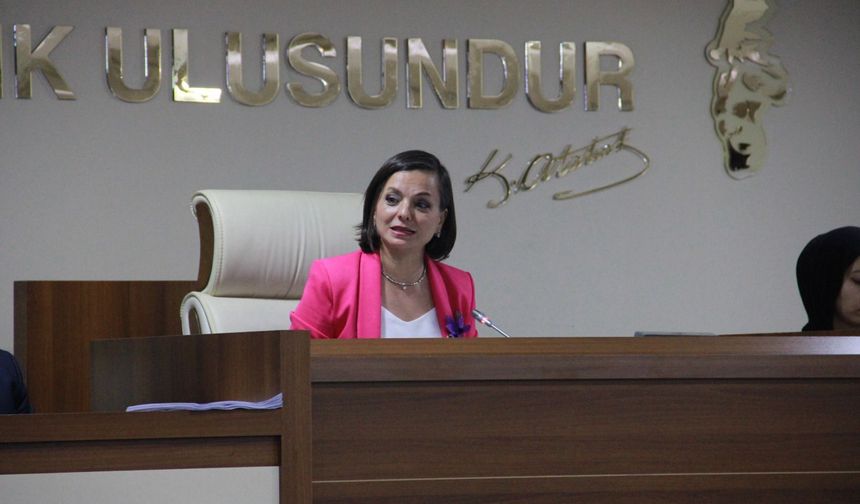 Karabağlar meclisinde kentsel dönüşüm polemiği... Kınay: Burası kişisel şov alanı değil