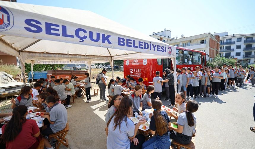 Kent Lokantası Öğrenci Otobüsleri tatile girdi: Başkan Sengel’den öğrencilere tatil mesajı