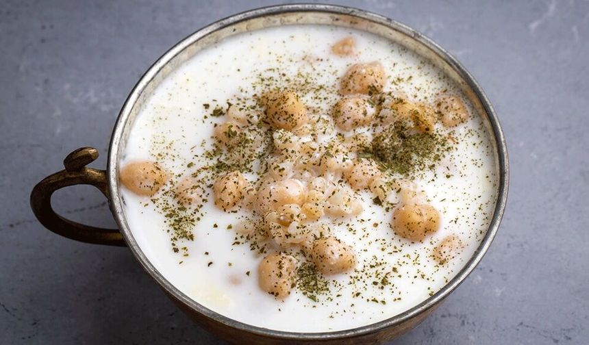 Sıcaktan bunalanlara özel… Soğuk ayran aşı çorbası tarifi