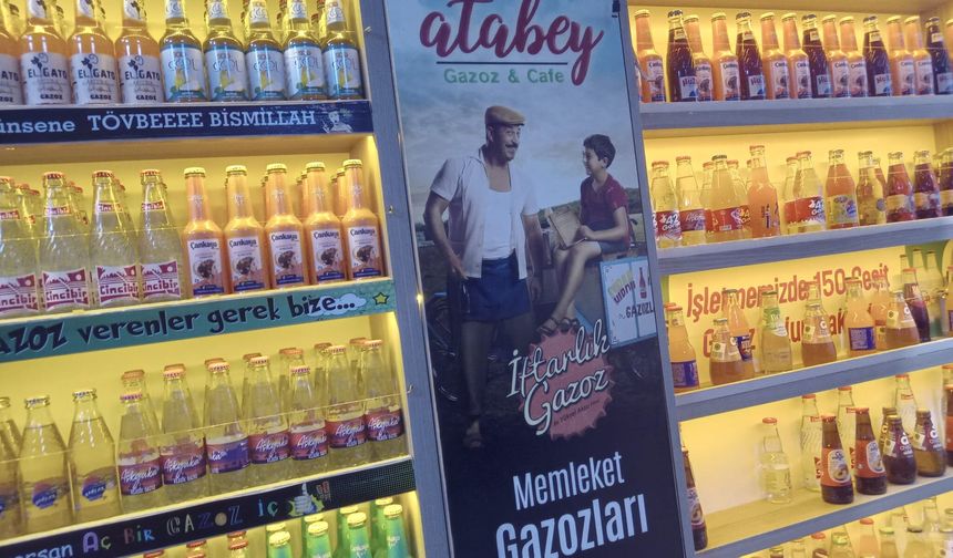 Karşıyaka Çarşı’da çocukluğa yolculuk: 200 çeşit gazoz tek çatı altında