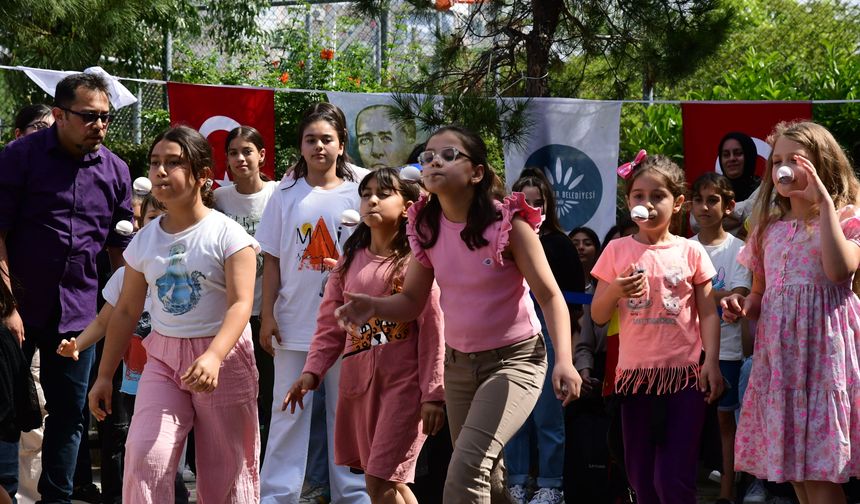 Neşeli Sokaklar Mutlu Çocuklar Şenliği Karabağlar'da yeniden kapılarını açacak