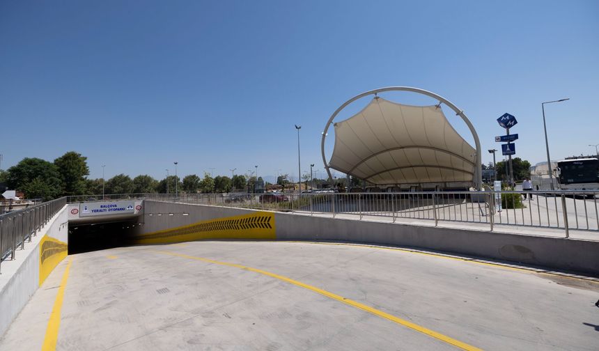 Balçova Metro’ya entegreli… 281 araçlık otopark açıldı