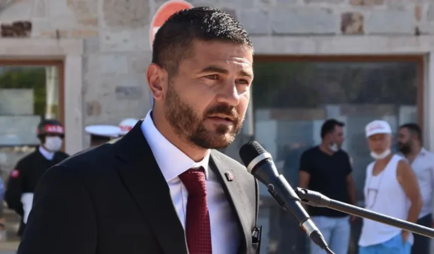 Eski Foça Belediye Başkanı Gürbüz’den ‘soruşturma’ açıklaması: Aslan gibi geziyorum