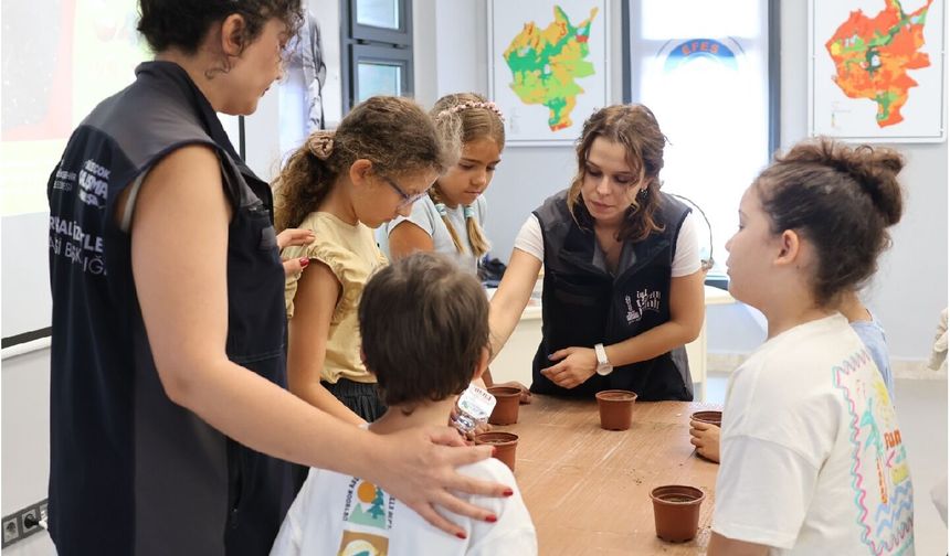 Efes Selçuk'ta çocuklar yaz tatilini üretimle geçirdi