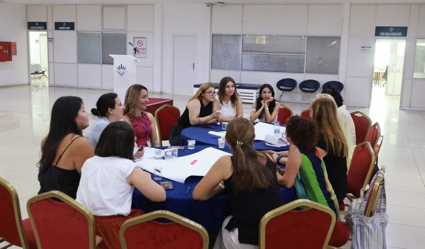 Karabağlar'da, 'Ortak proje geliştirme eğitimi ve iş birliği atölyesi' ortak hedefleri  buluşturdu