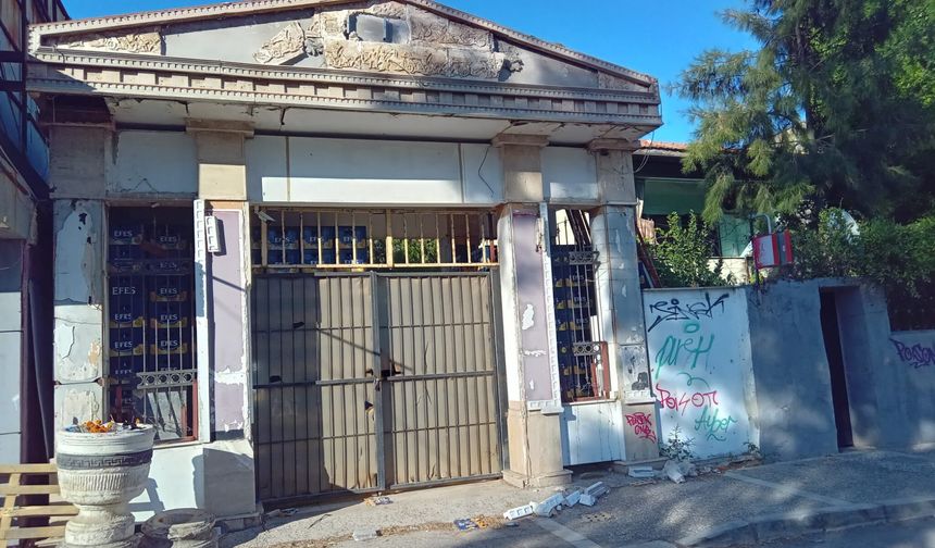 İzmir'in son açık hava sineması: Perdesi kapandı, izleri kaldı