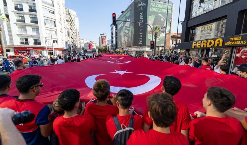İzmir'de 9 Eylül manzaraları