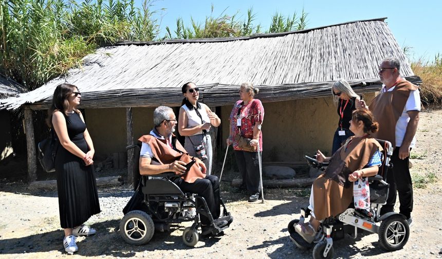 Kent turu attılar… Bornova’da anlamlı gezi