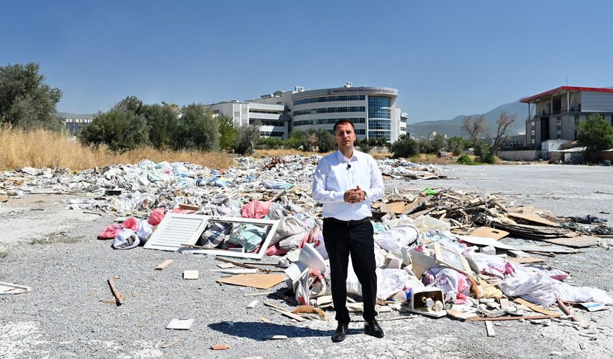 Bornova'da kaçak moloz sorunu bitmiyor! Başkan Eşki’den ‘El ele verelim’ çağrısı