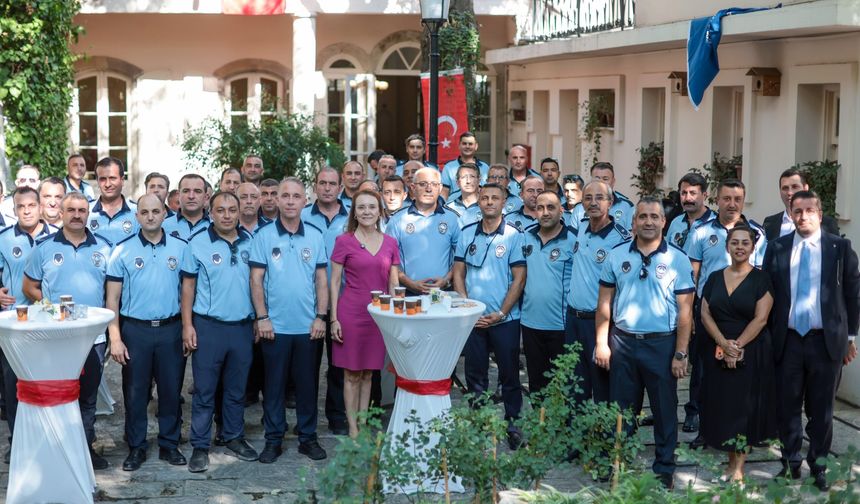 Konak’ta Zabıta Haftası kutlandı: Mutlu’dan personele teşekkür