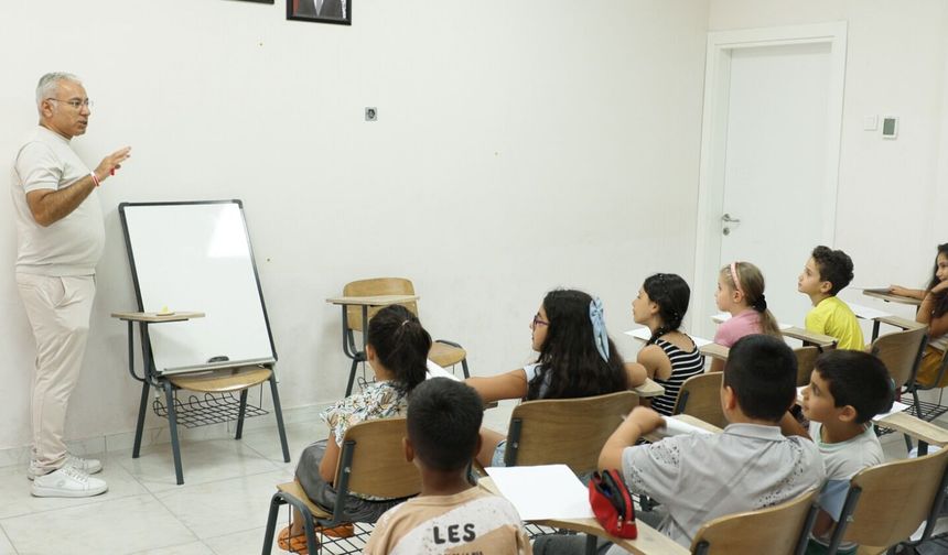 Bayraklı’da çocuklara dolu dolu yaz programı