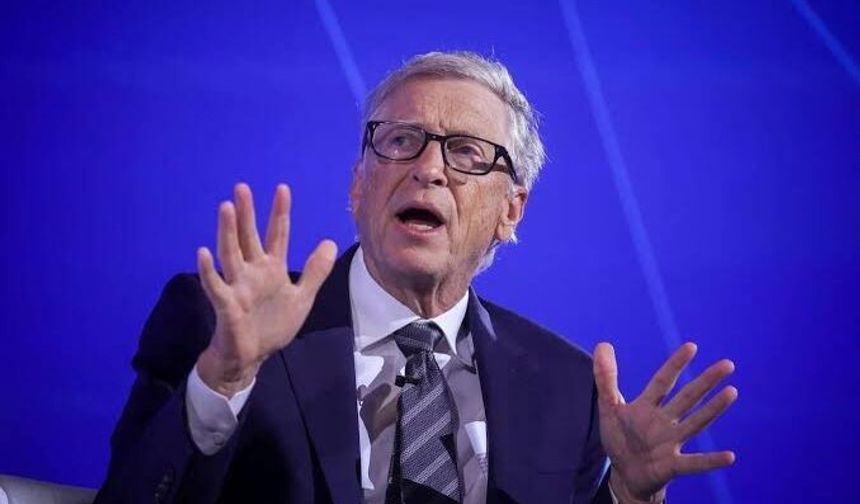 Bill Gates’ten yapay zekâ uyarısı: 1 milyar kişi ölebilir