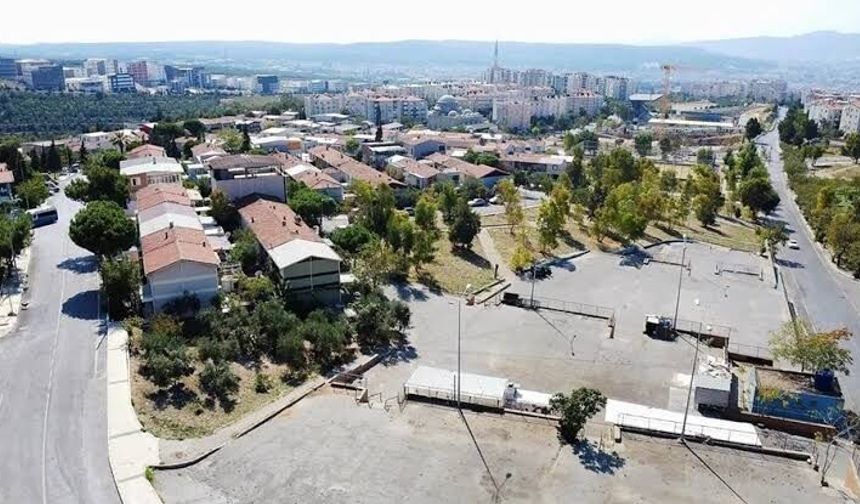 Halk panikte… Buca’da gizli koku