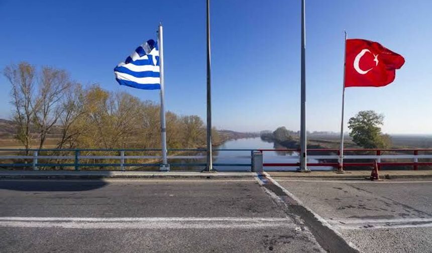 Dostluk mesajları verildi... Ege’nin iki yakası bir araya geldi