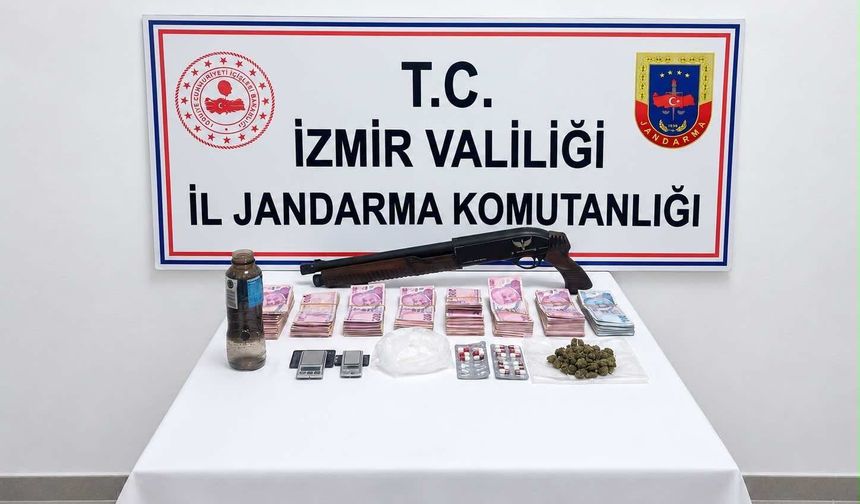 Karşıyaka’da jandarmadan baskın… Zehir ticareti yapan kişiye gözaltı