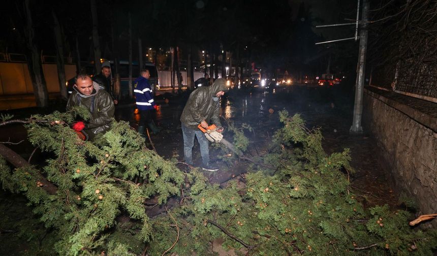 Buca’da afetlere karşı hazırlık çağrısı: Vatadaşlara sel ve taşkınlara karşı uyarı