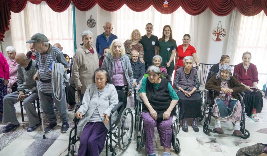 Sığacık ve Ürkmez’de Dünya Yaşlılar Günü etkinliği