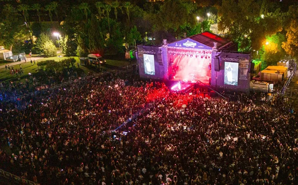 İzmir'de Fuar coşkusu: Çim Konserlerinde kimler sahne alacak?