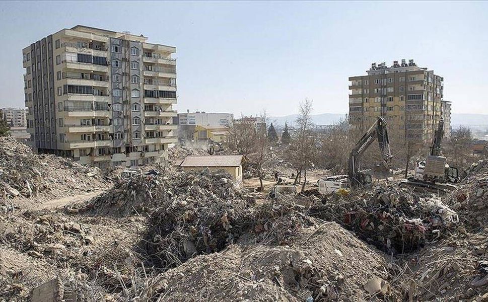 76 kişi yaşamını yitirmişti: Depremde yıkılan Ebrar Sitesi Adli Tıp raporu 9 aydır bekleniyor