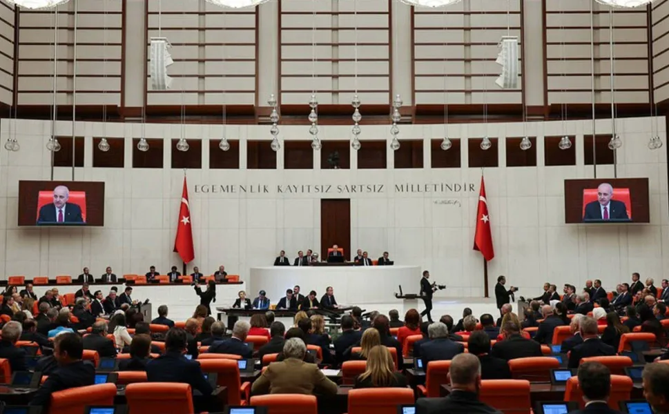 TBMM'de "Mutlak Butlan" krizi: Oturuma ara verildi