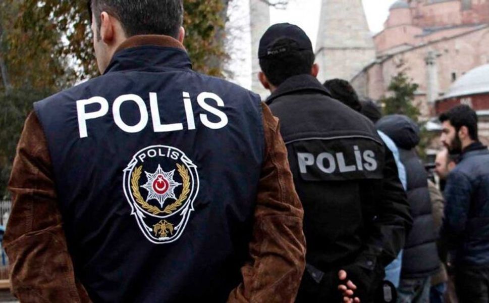 Bayraklı’da 100 bin liralık balya paniği: Para sahibine teslim edildi