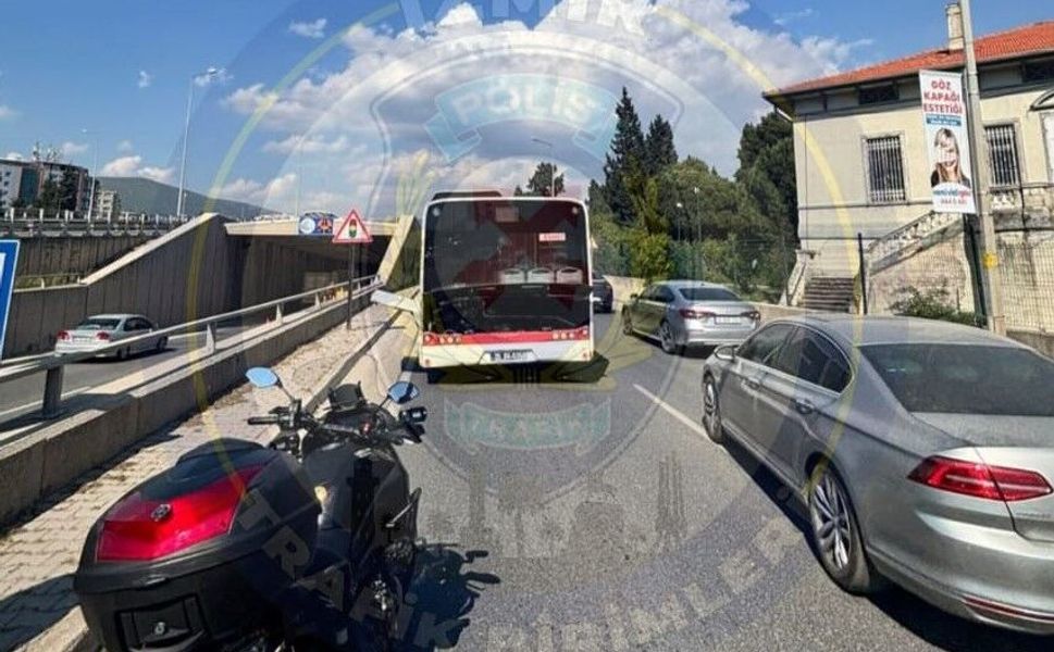 İzmir Emniyet'i duyurdu: Ankara Caddesi yan yol üstünde arızalı ESHOT var