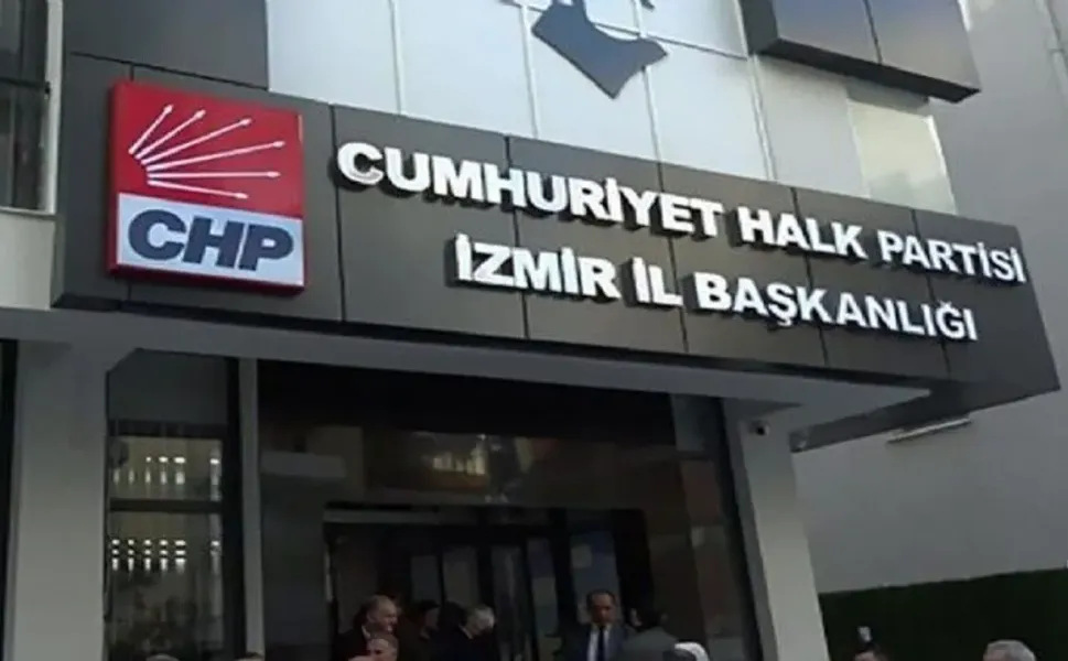CHP İzmir’de toplu istifa: 7 ilçe başkanı ve yöneticiler istifa etti