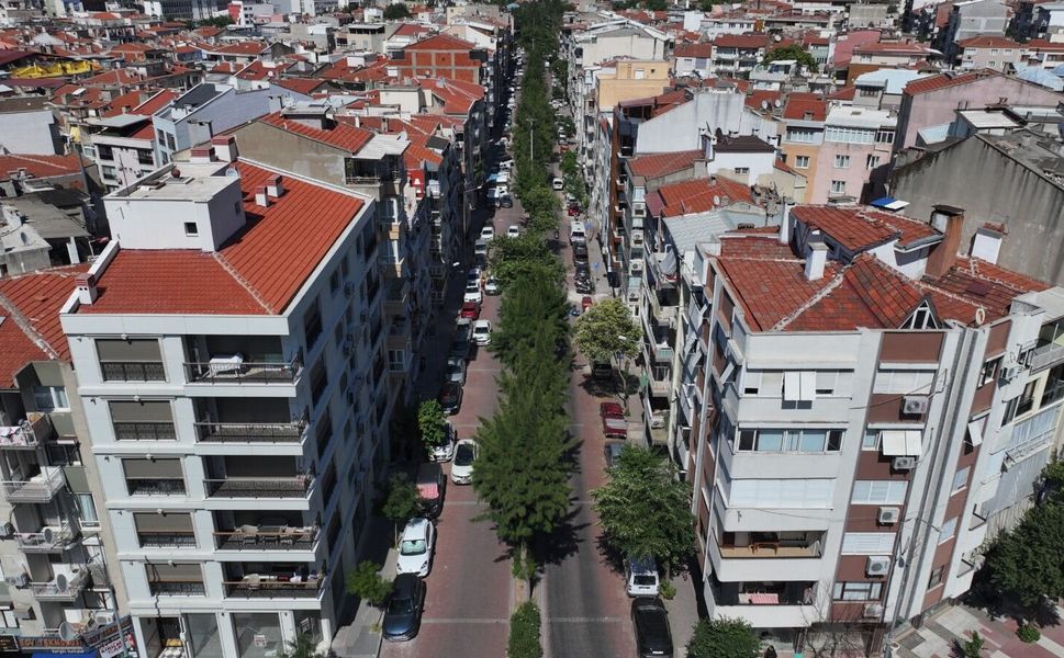 Manisa Büyükşehir, Şehzadeler'deki Çarşı Bulvarı’nda yenileme çalışmalarına başlıyor