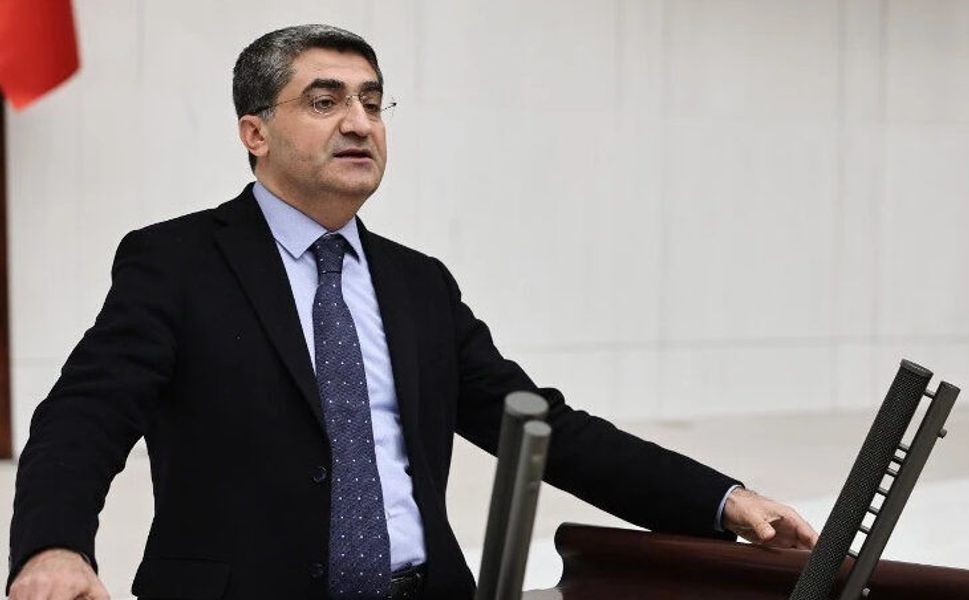 Yeni Yol Partili Ekmen'den NATO tedbirleri tepkisi: Ankara'yı boşaltalım, herkes köyüne gitsin