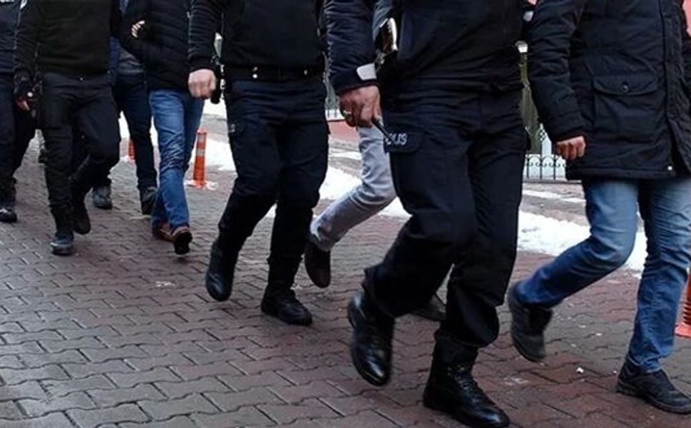İzmir dahil 65 ilde 'mali suç örgütlerine' operasyon: Çok sayıda gözaltı kararı!