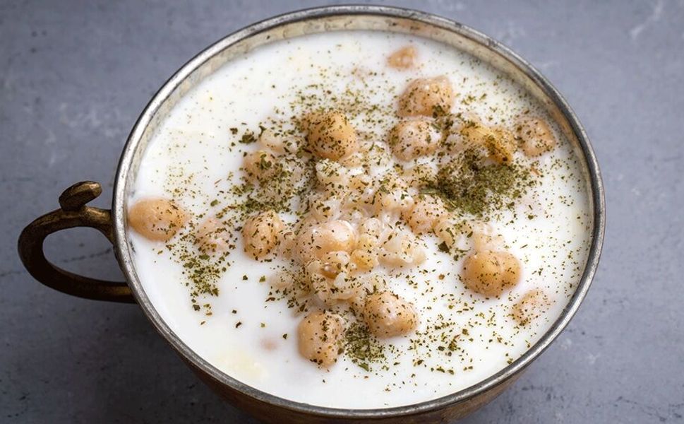 Sıcaktan bunalanlara özel… Soğuk ayran aşı çorbası tarifi