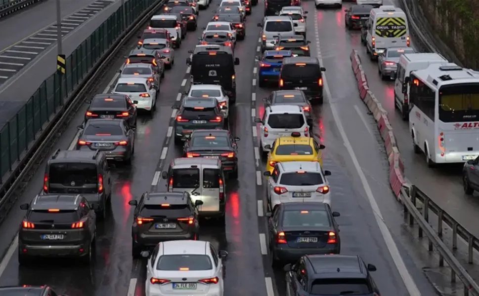 İzmir trafiğinde akşam saatlerinde son durum ne?