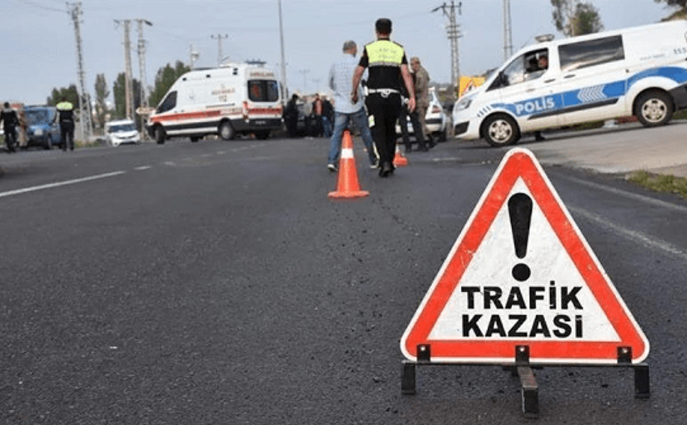 Antalya'daki zincirleme kazada 2 kişi yaralandı