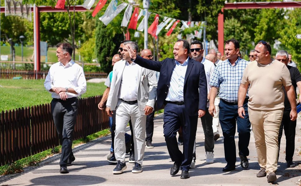 Başkan Dutlulu Atatürk Kent Parkı’ndaki dönüşümü yerinde inceledi