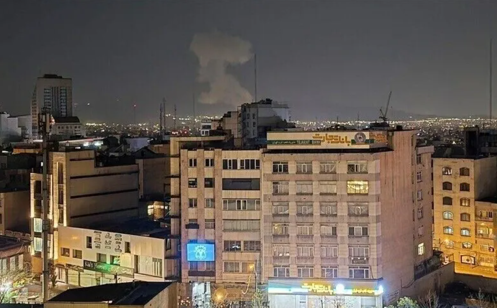 İsrail Savunma Bakanı: İran’a yeni saldırı talimatı verdik