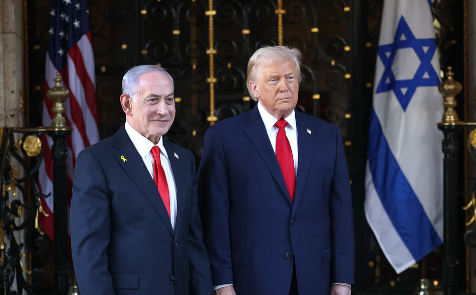 Trump İran’a ‘büyük çaplı saldırı’ düşünüyor: İsrail 2 dakika içinde katılır