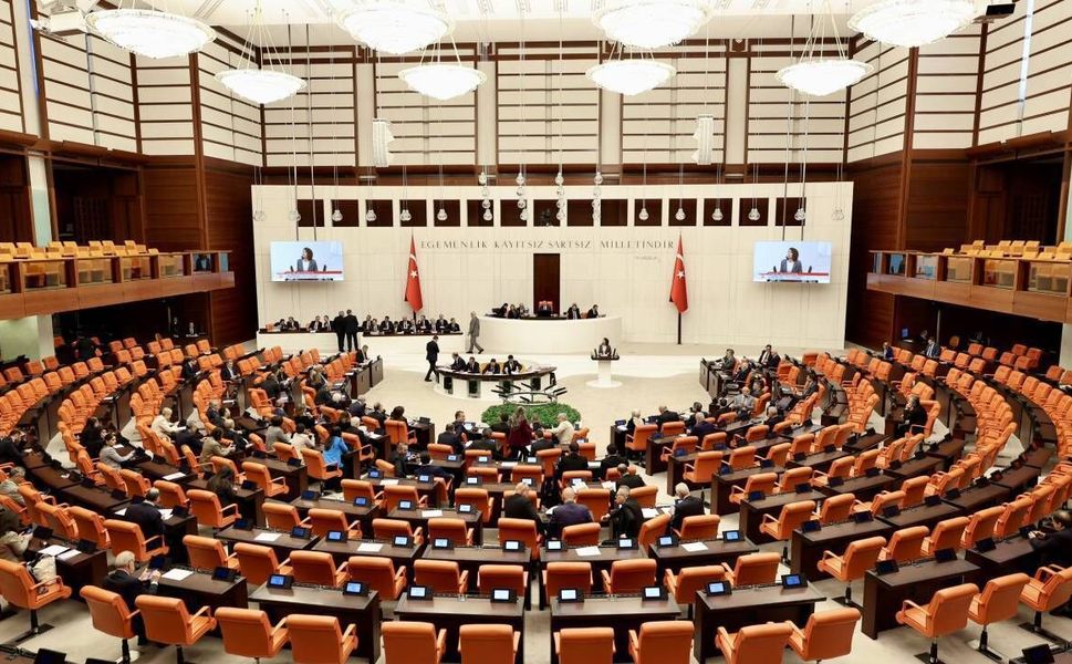 Meclis’te sandalye tablosu güncellendi: Yeni Parti 91 milletvekiliyle ana muhalefet!