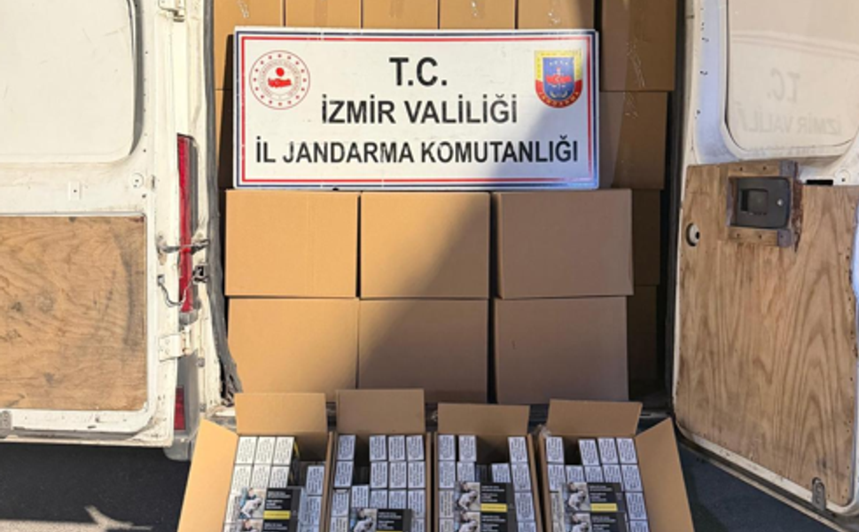 İzmir’de kaçakçılığa geçit yok: 2 milyon 600 bin makaron ele geçirildi