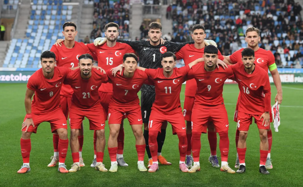 Ay-yıldızlı ekip, play-off oynamayı garantiledi