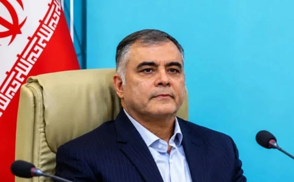 İran Petrol Bakanı Paknejad istifa etti