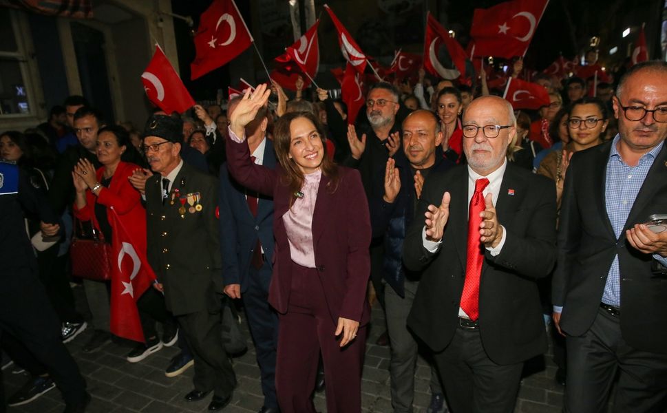 Karşıyaka Cumhuriyet aşkıyla tek yürek!