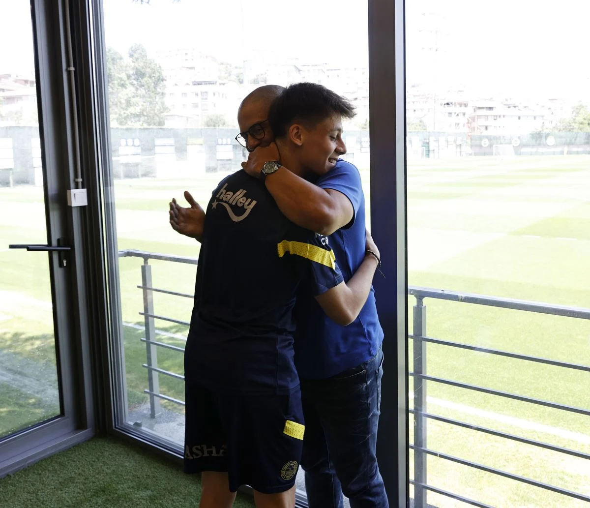 160627478-aa-20230607-31363324-31363319-alexdesouzadanfenerbahceyeziyaret
