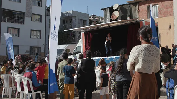 29-ekime-kadaaaar-devam-edecek-izmirde-bayram-coskusu