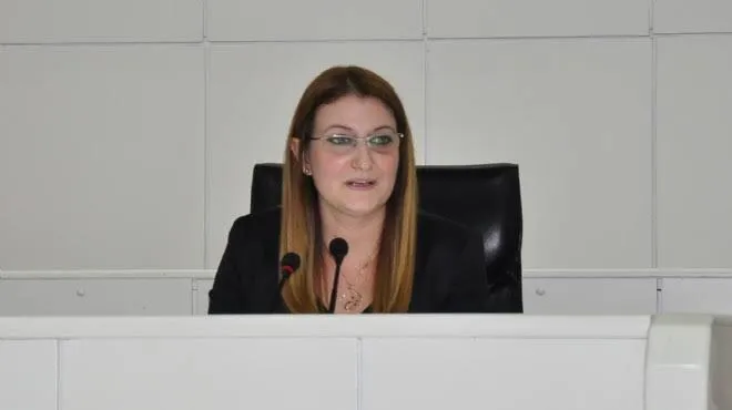 Eğer kazanırsa ilk kadın başkan olacak_ Akkaş, Torbalı için yola çıktı